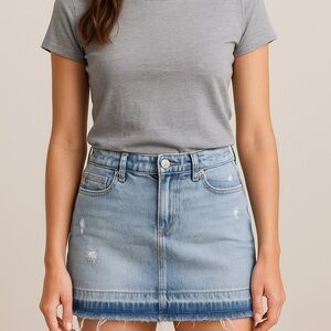 SO Wear It Declare It Distressed Denim Mini Skirt Women’s Size 5